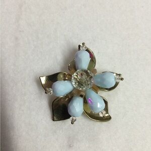 Necklace Pendant. Flower design